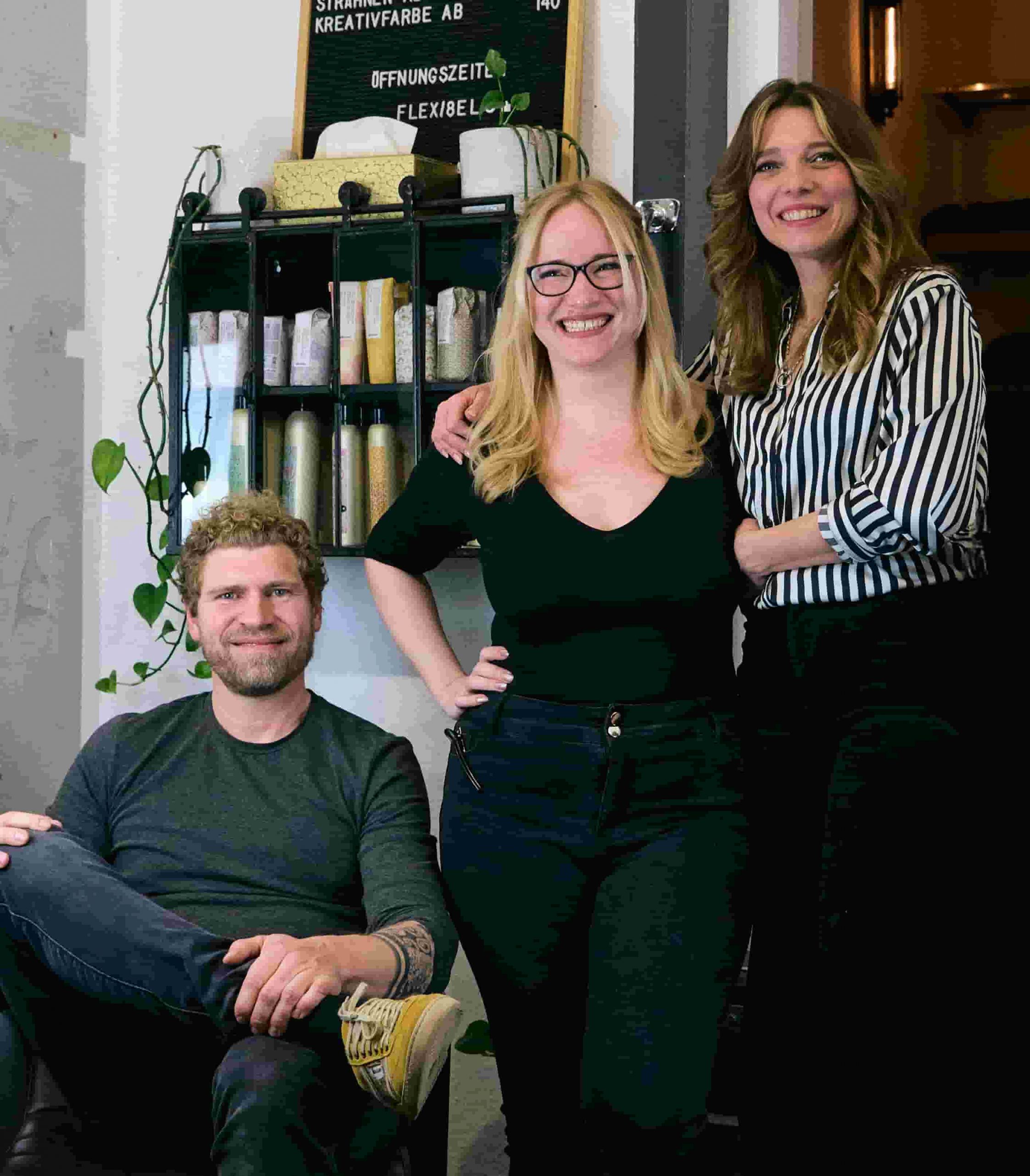 Teamfoto-neu_hoch2 (1) (2)